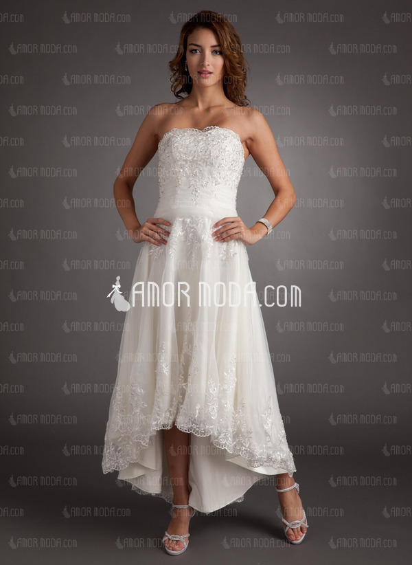 Ligne-A/Princesse Cœur Assymetrique Satin Tulle Robe de Mariée avec Dentelle Perlé (002011546)