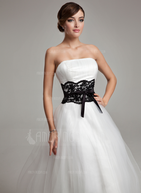 Ligne-A/Princesse Sans bretelles Longueur cheville Satin Tulle Robe de Mariée avec Dentelle Echarpes (002011609)
