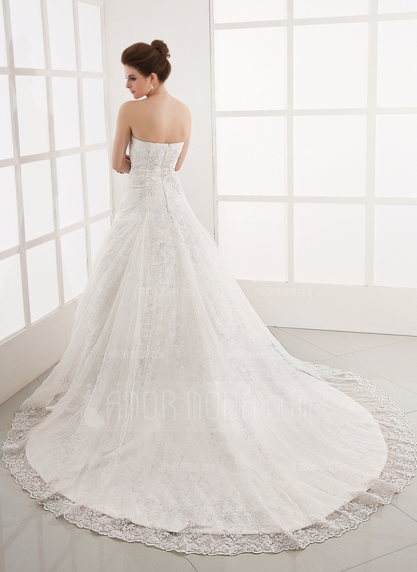 Ligne-A/Princesse Sans bretelles Traîne Chapelle Satin Dentelle Robe de Mariée avec Perlé (002011586)