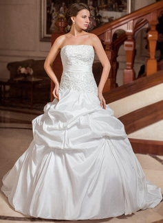 Robe de Mariée bal Sans bretelles Traine courte Taffetas Robe de Mariée avec Broderie Ondulé Perlé (002000110) Robe de Mariée bal Sans bretelles Traine courte Taffetas Robe de Mariée avec Broderie Ondulé Perlé (002000110)