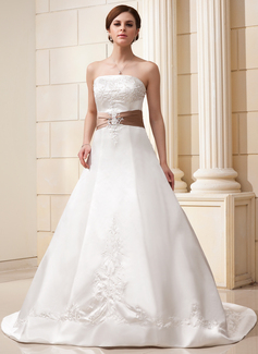 Robe de Mariée Ligne-A/Princesse Sans bretelles Traine courte Satin Robe de Mariée avec Broderie Echarpes (002012048) Robe de Mariée Ligne-A/Princesse Sans bretelles Traine courte Satin Robe de Mariée avec Broderie Echarpes (002012048)