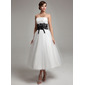 Ligne-A/Princesse Sans bretelles Longueur cheville Satin Tulle Robe de Mariée avec Dentelle Echarpes (002011609)